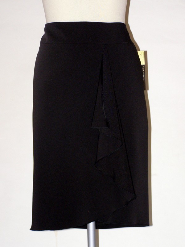 Černá sukně společenská krátká 4209 Andrea Martiny 44