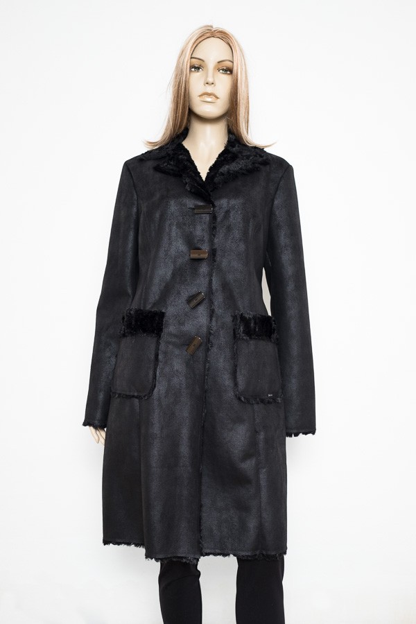 Černý kožíškový kabát s fazonkou 1817 Andrea Martiny 44