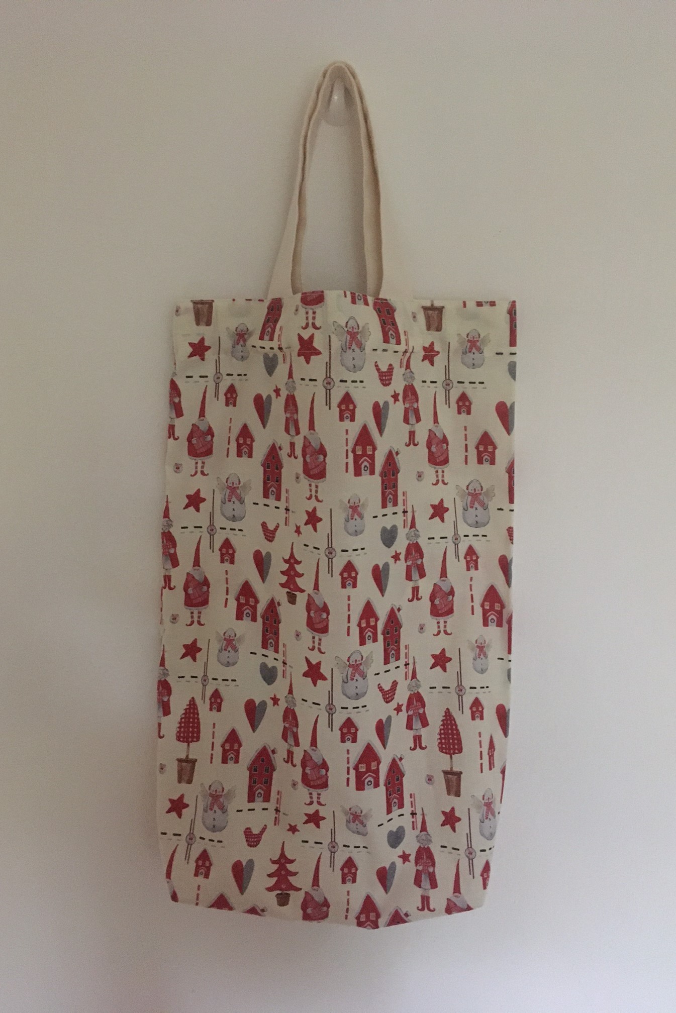 Smetanová bavlněná taška s červeným vánočním motivem 34 x 47 cn