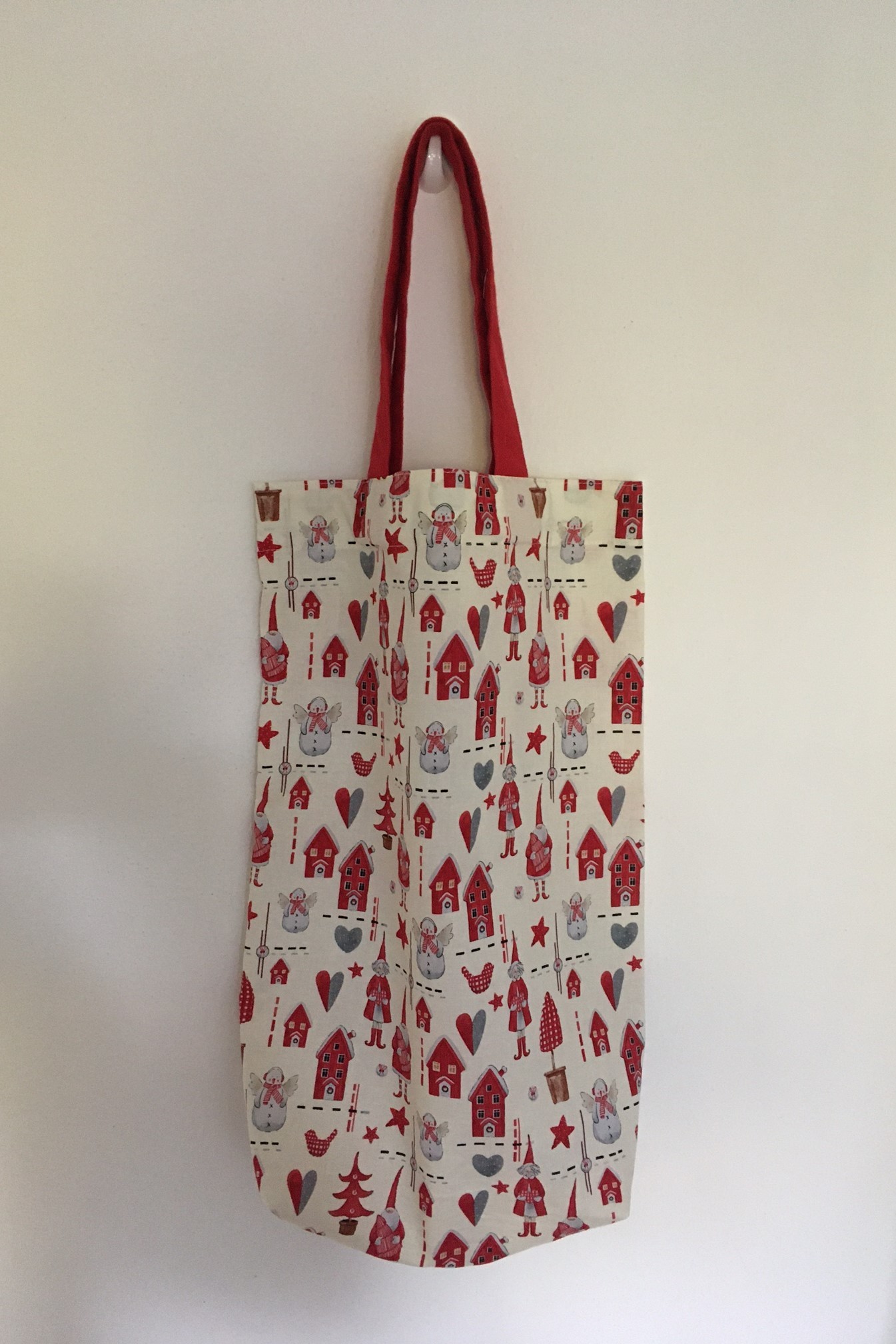 Smetanová bavlněná taška s červeným vánočním motivem 34 x 47 cn