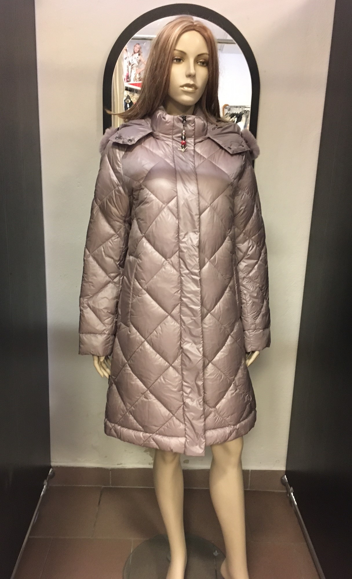 Růžový zimní prošívaný kabát s kapucí 7115 Veltex 38
